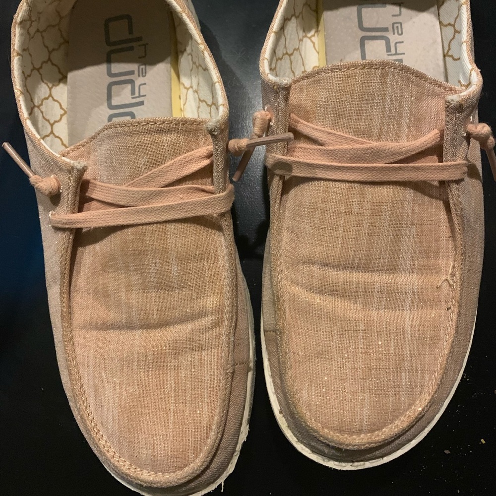 Women’s Hey dudes size 7